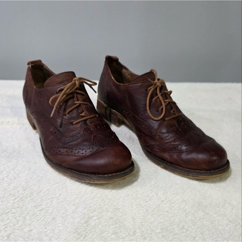 Josef Seibel Women's Brown Leather Brogue Wingtip Oxfords